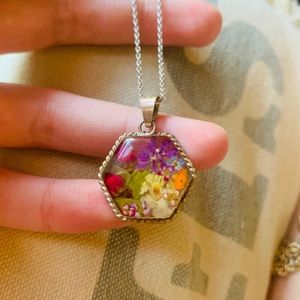Resin and flower necklace